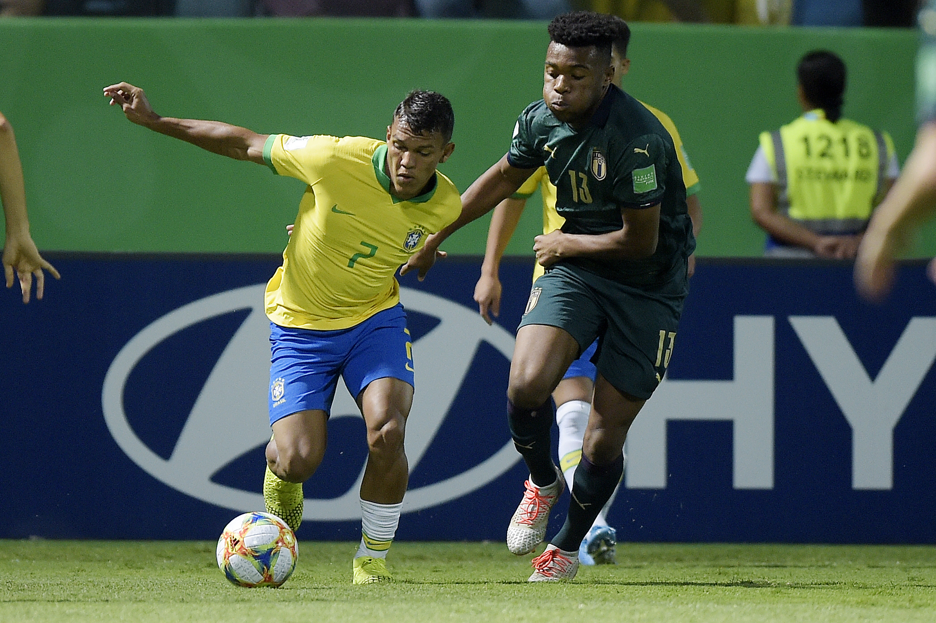 Confira fotos de Brasil x Itália pelo Mundial Sub-17 - Gazeta Esportiva