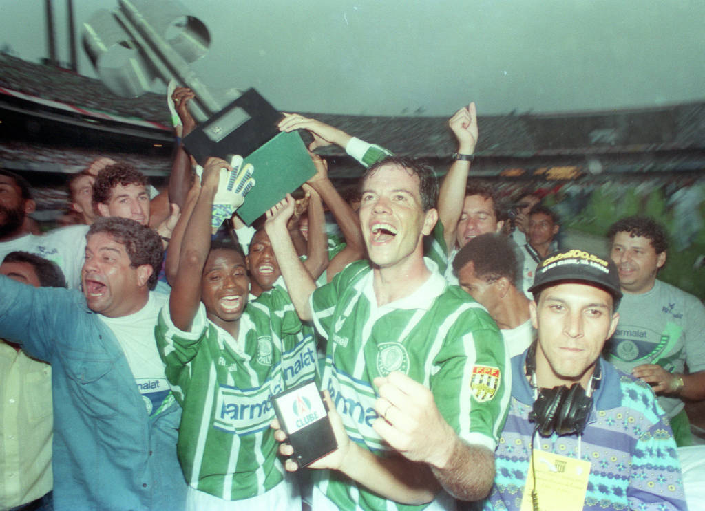 Edílson Capetinha completa 51 anos veja fotos do ídolo Gazeta Esportiva Edílson Capetinha completa 51 anos veja fotos do ídolo Gazeta Esportiva