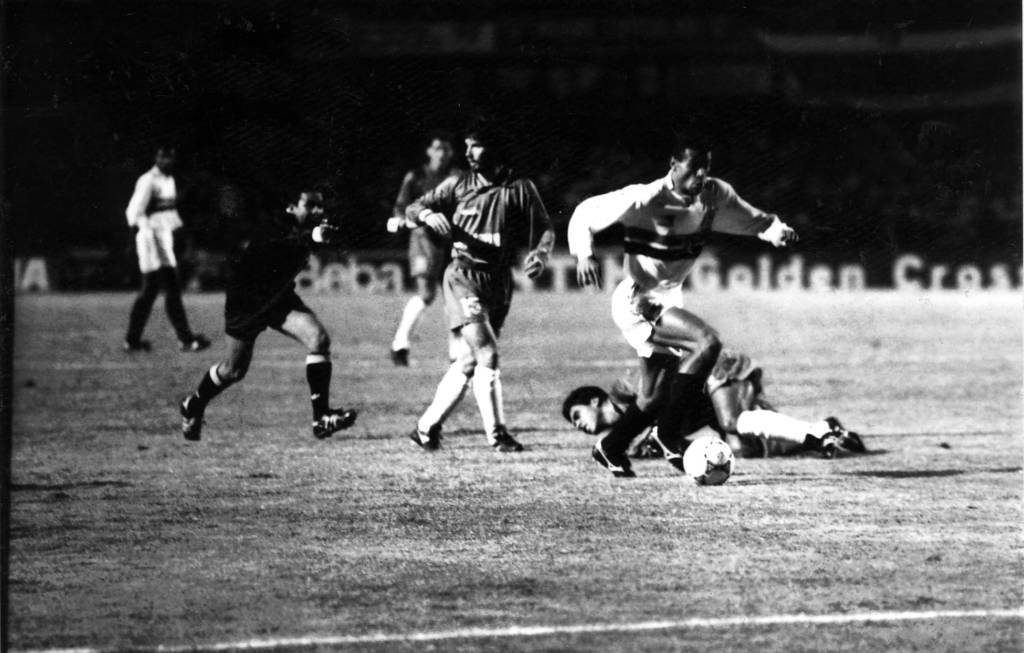 Na primeira partida da final da Libertadores de 1993, o São Paulo goleou a Universidad Católica por 5 a 1. Cafu infernizou os chilenos pelo lado direito e deu uma assistência para Raí marcar.