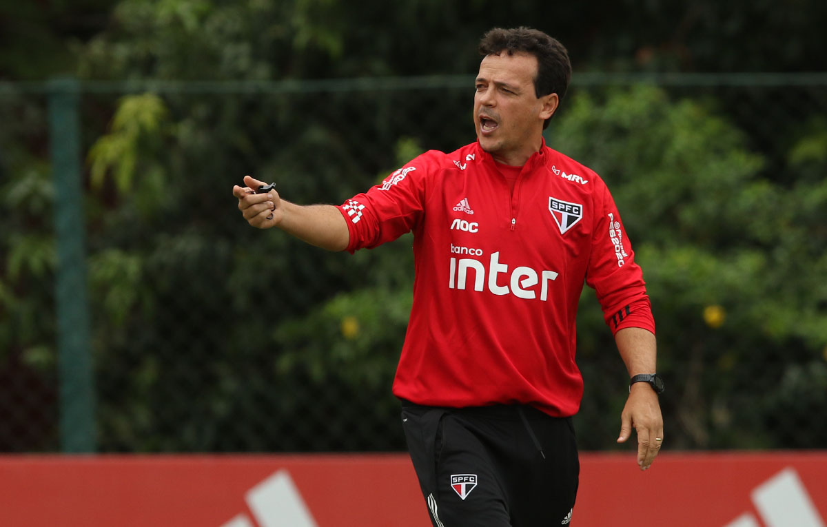 Pressionado, Diniz terá o tempo que queria para focar na parte tática no São Paulo