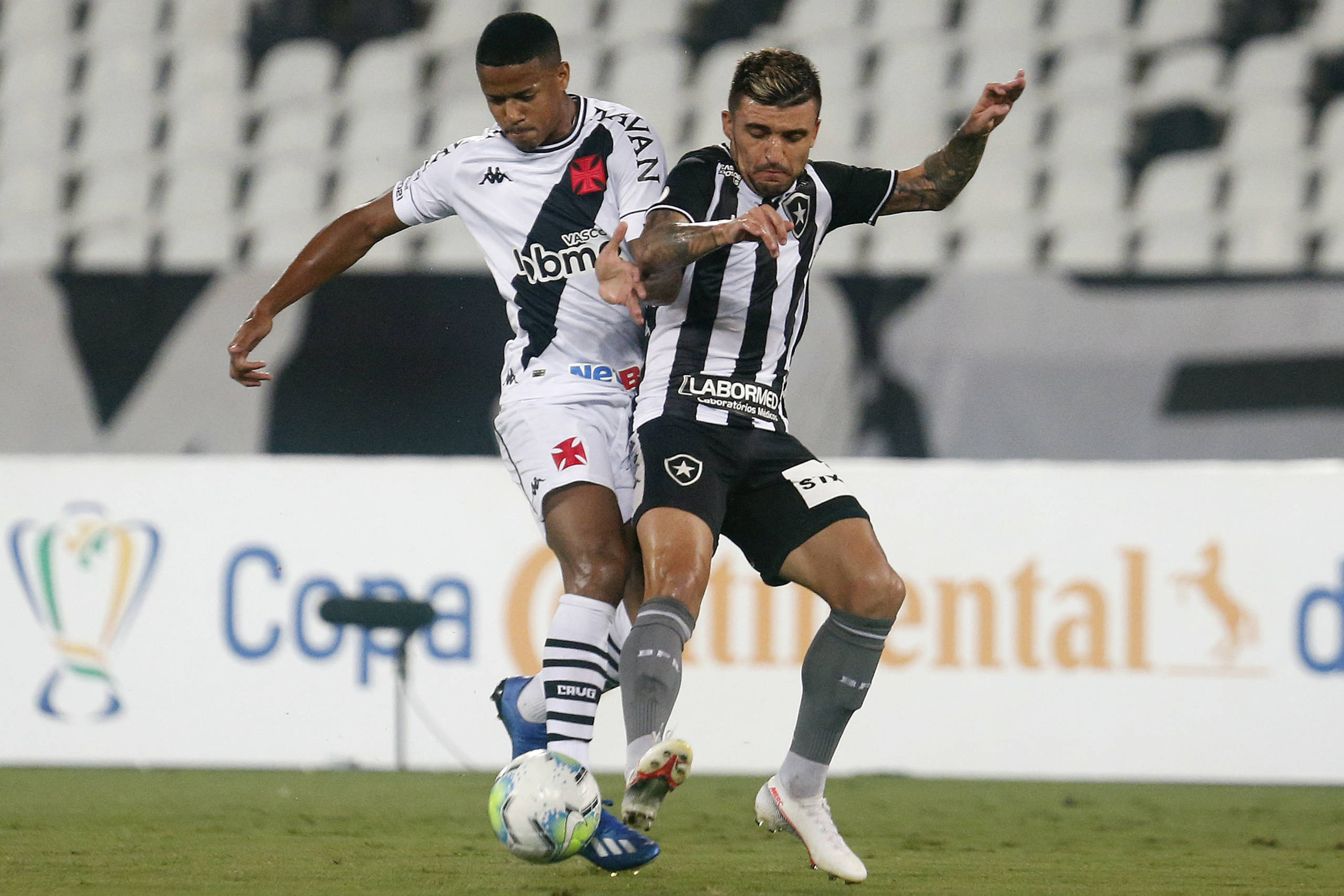Confira fotos de Botafogo x Vasco pela Quarta Fase da Copa do Brasil ...