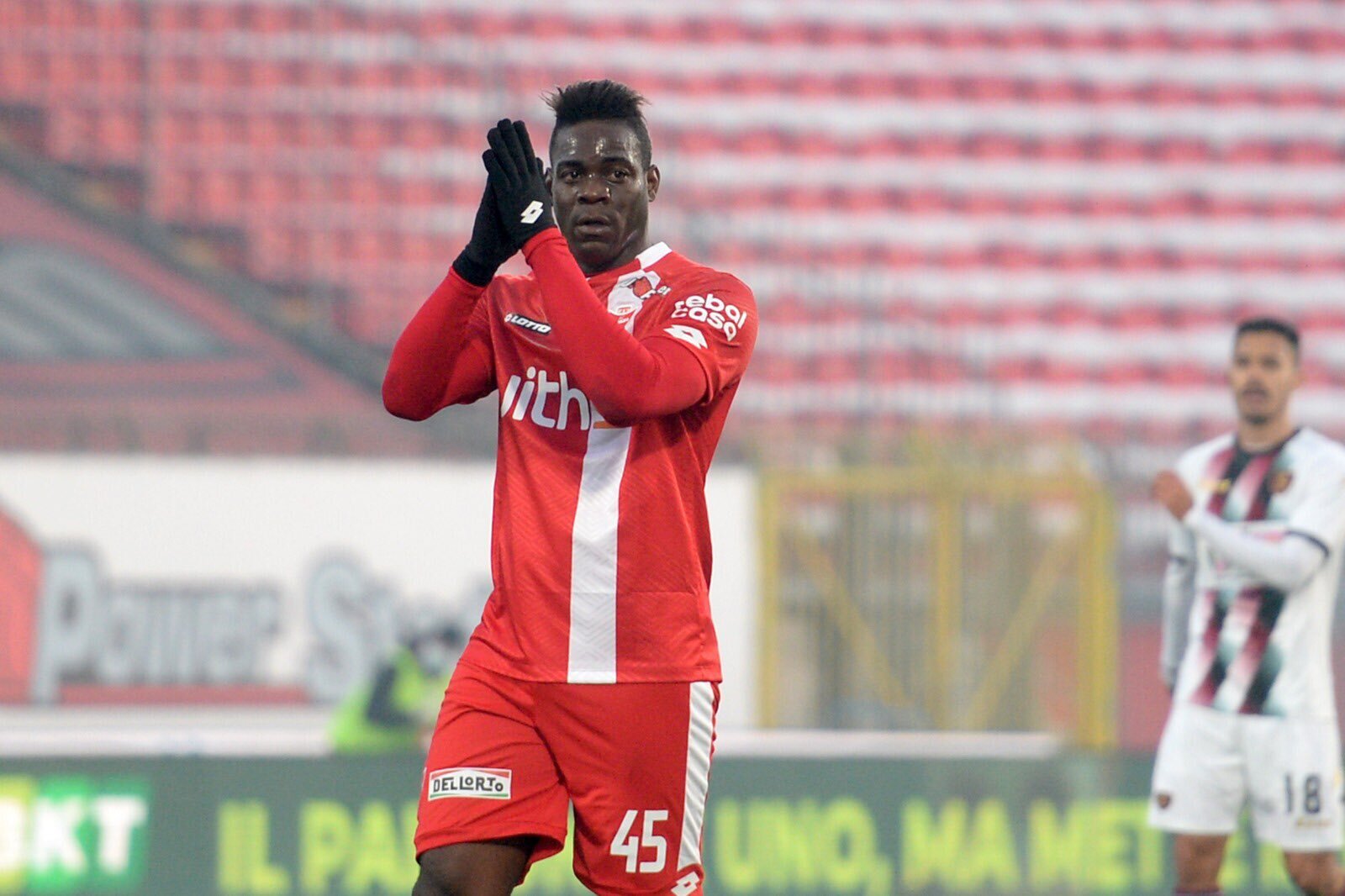 Corinthians cogita Mario Balotelli, sem clube