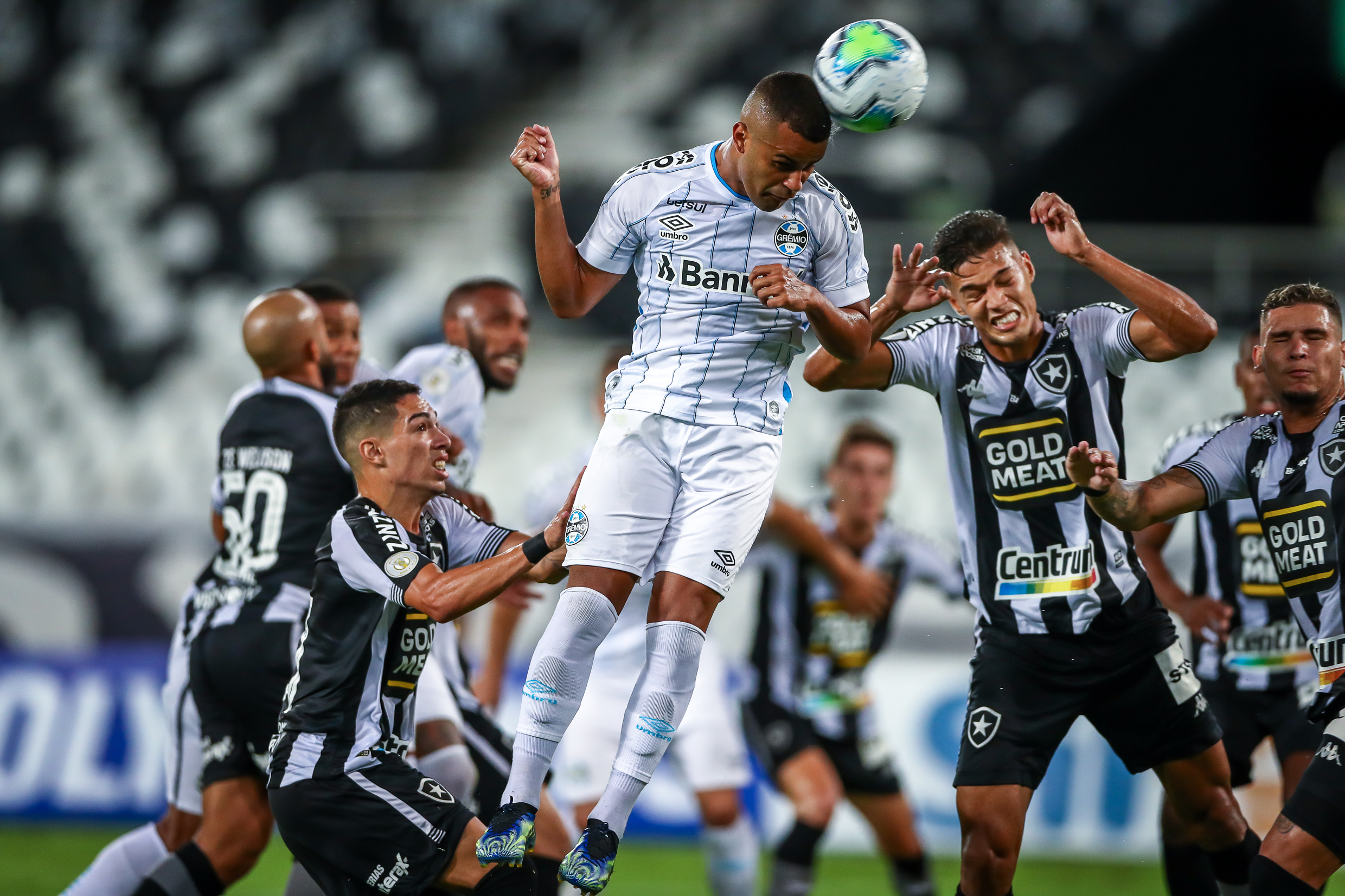Grêmio e Botafogo: Altos índices de gol marcam últimos confrontos entre as equipes
