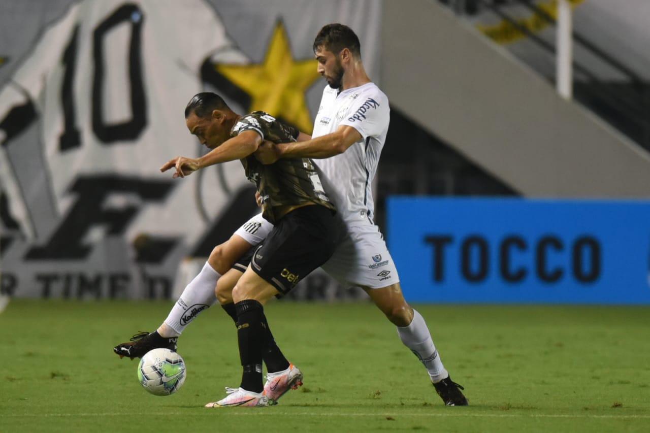 Confira fotos de Santos x Coritiba pelo Campeonato Brasileiro - Gazeta ...