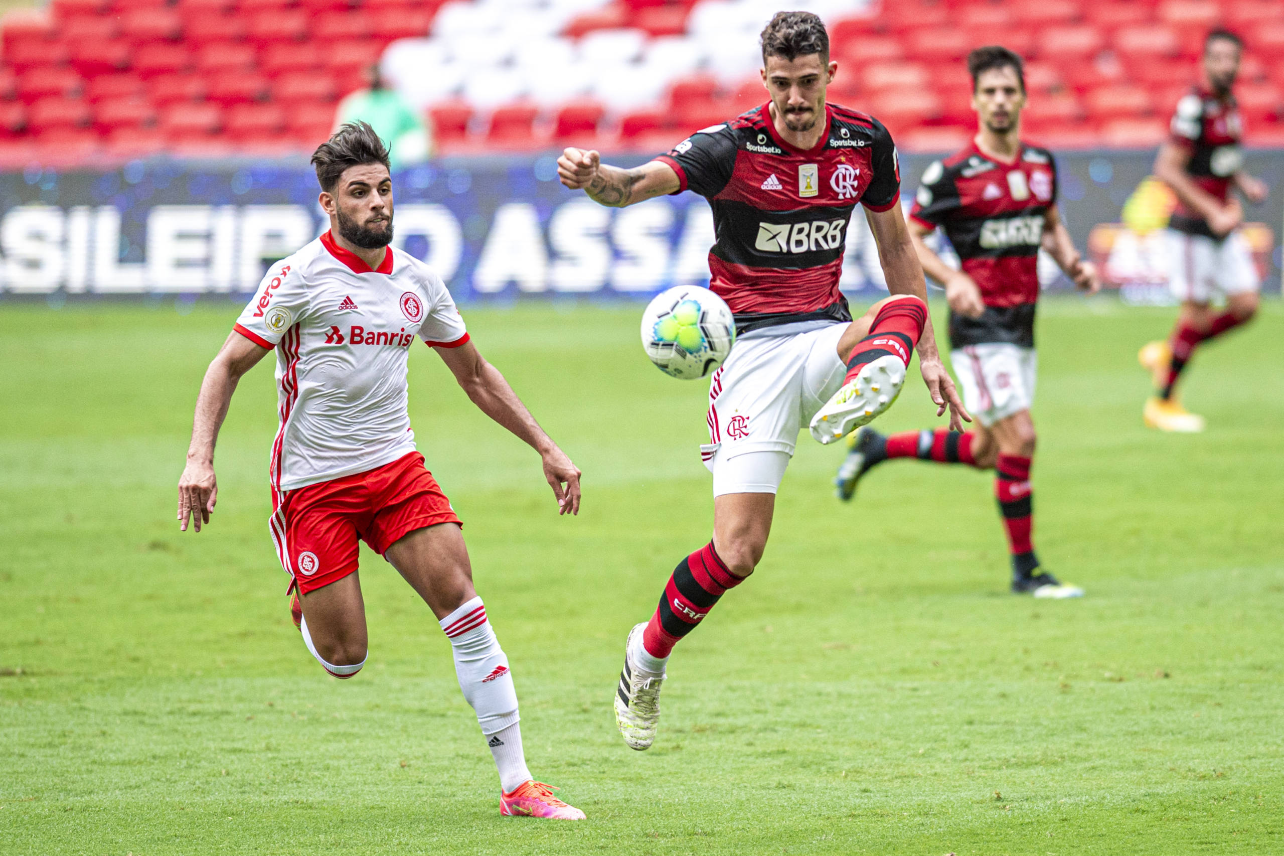 Flamengo x Internacional: siga as fotos da partida no Maracanã - Gazeta ...