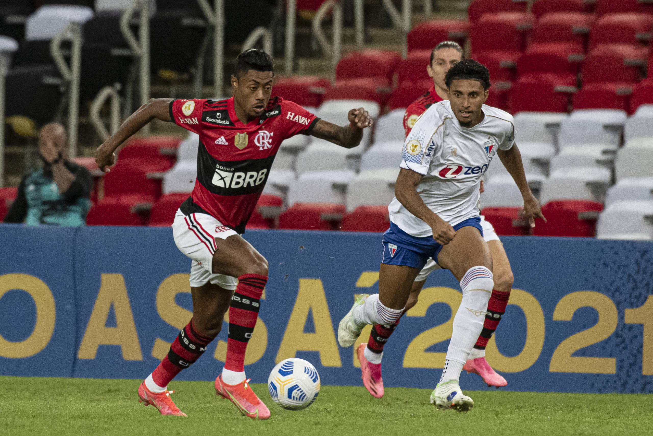 Confira fotos de Flamengo x Fortaleza pelo Brasileirão - Gazeta Esportiva