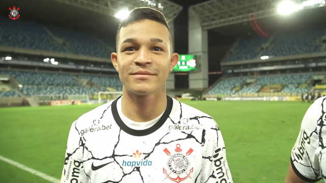 Adson e Roni comemoram gols na vitória do Corinthians sobre o Cuiabá ...