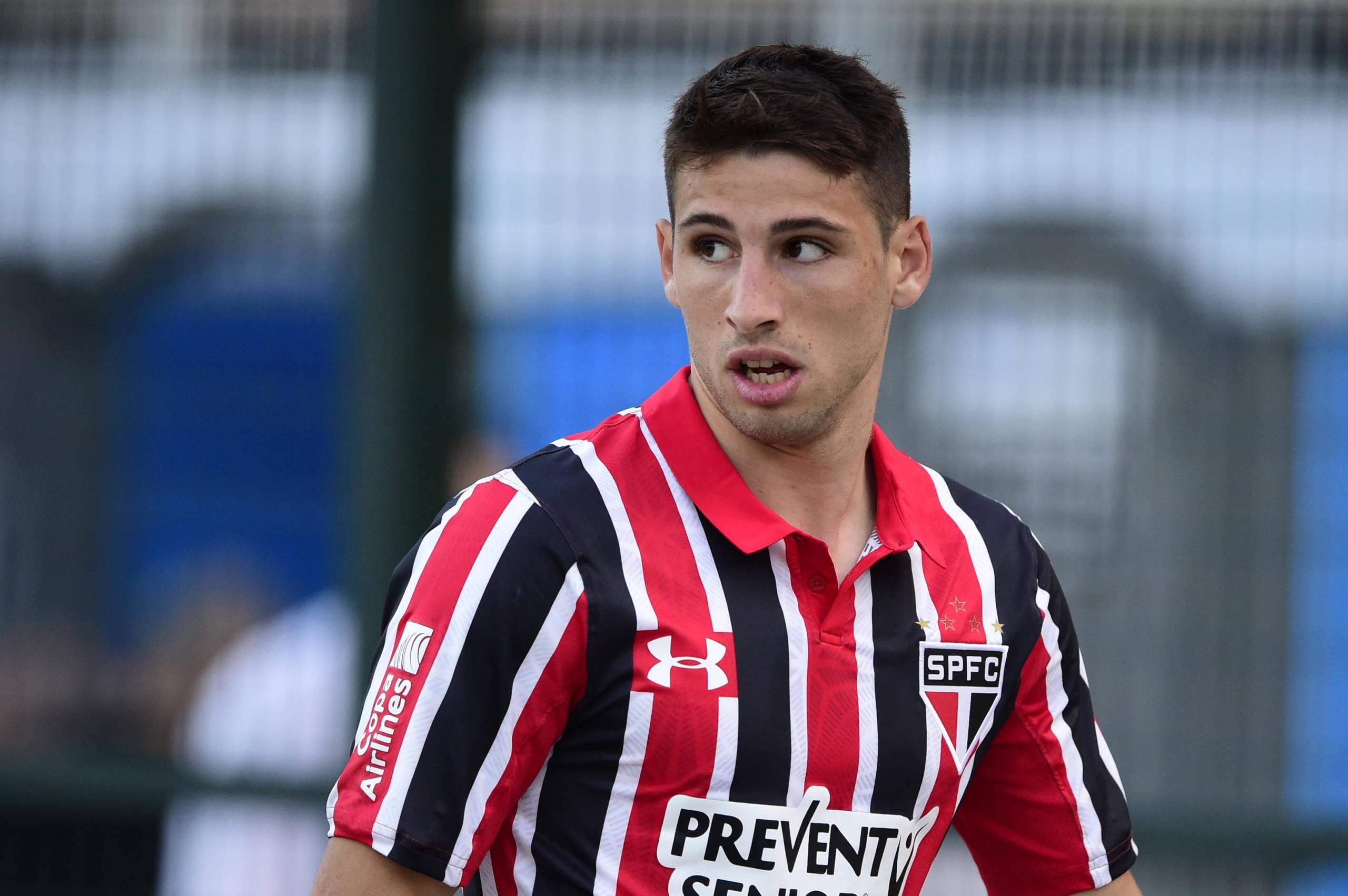 Ainda com futuro indefinido, Calleri volta a ter seu nome ventilado no ...
