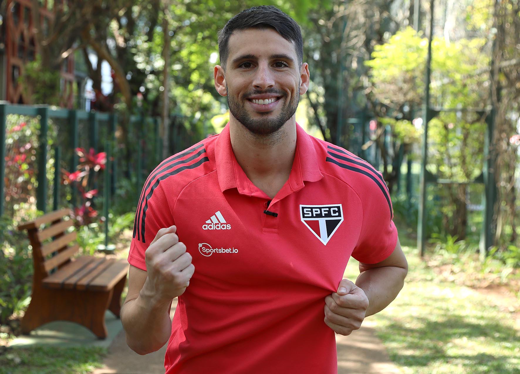Veja fotos da volta do argentino Calleri ao São Paulo - Gazeta Esportiva