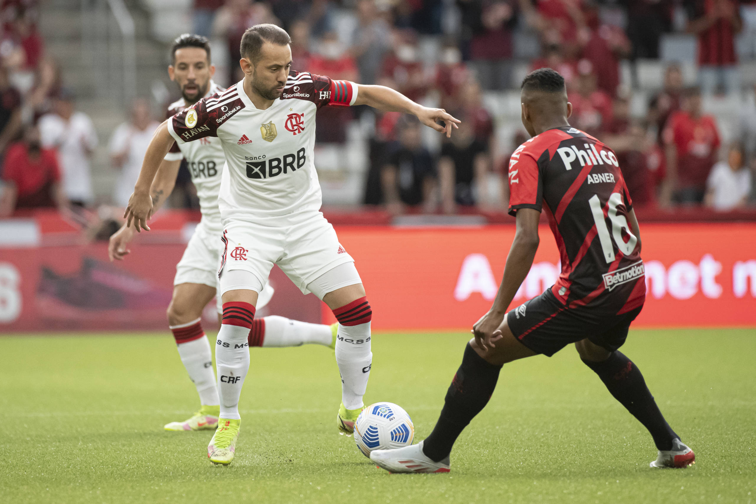 Confira fotos de Athletico-PR x Flamengo pelo Campeonato Brasileiro ...