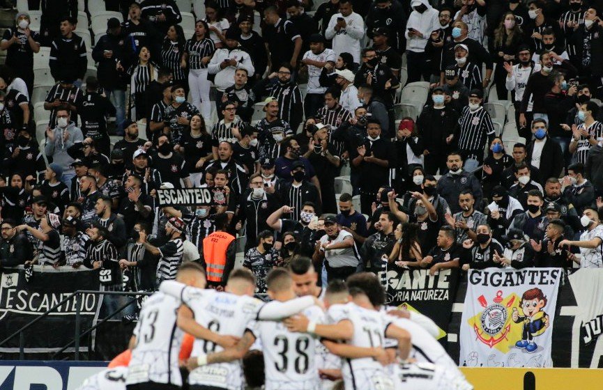 Corinthians recebeu mais de 260 mil pagantes e arrecadou quase R$ 15 ...