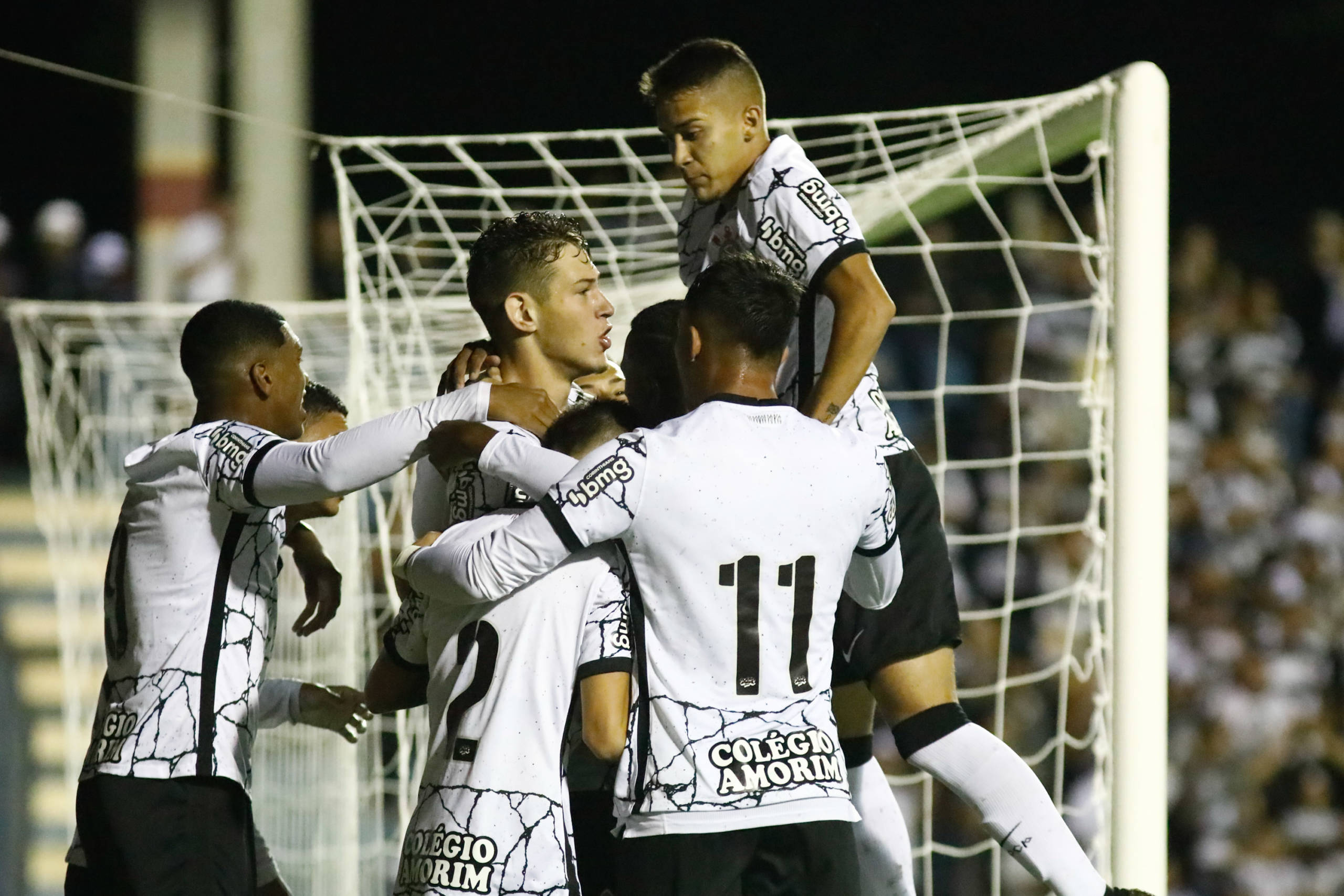 Embalado por goleada, Corinthians enfrenta Resende na terceira fase da Copinha