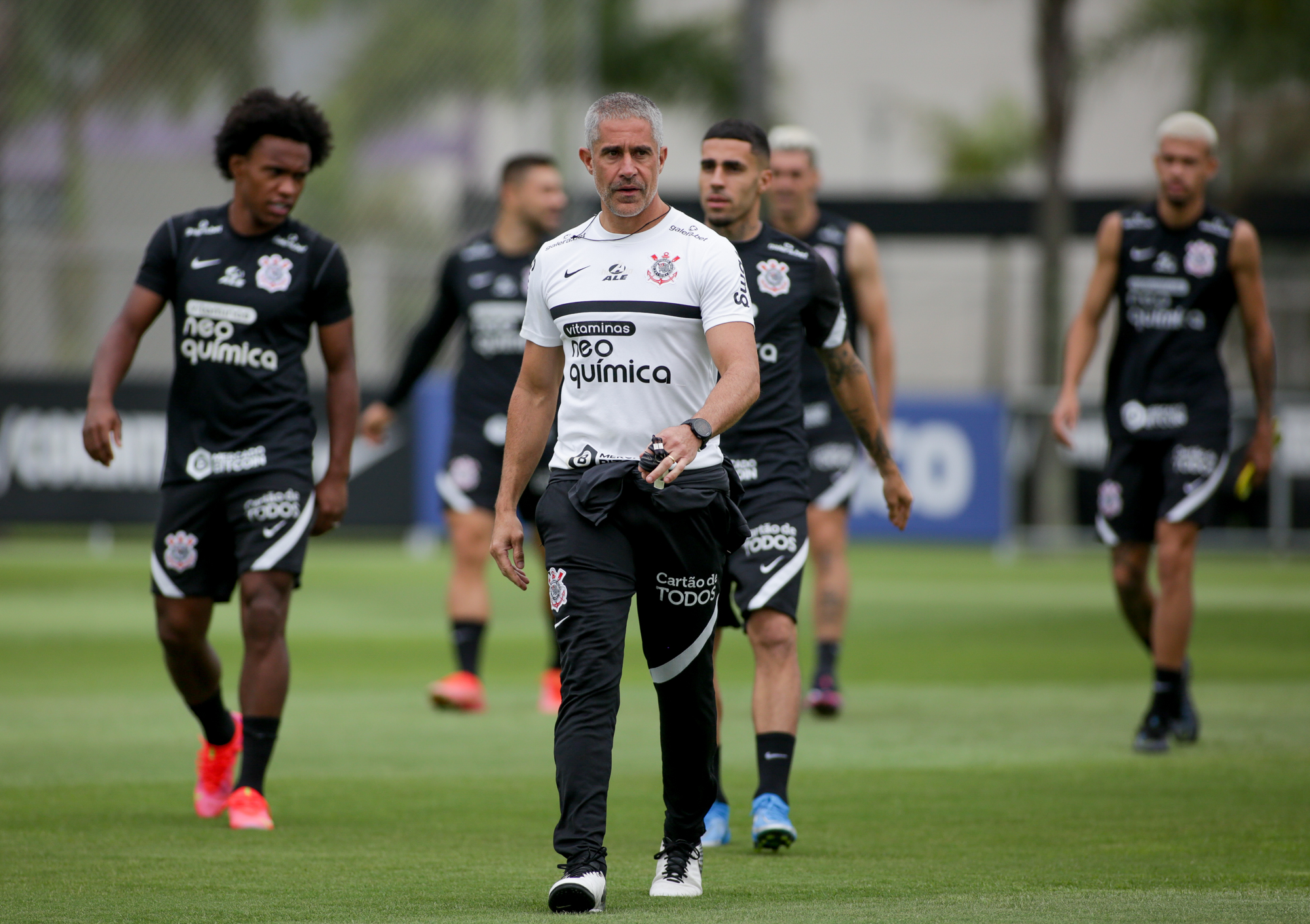 Jogo-treino dá pistas do que Sylvinho pode preparar para o novo Corinthians