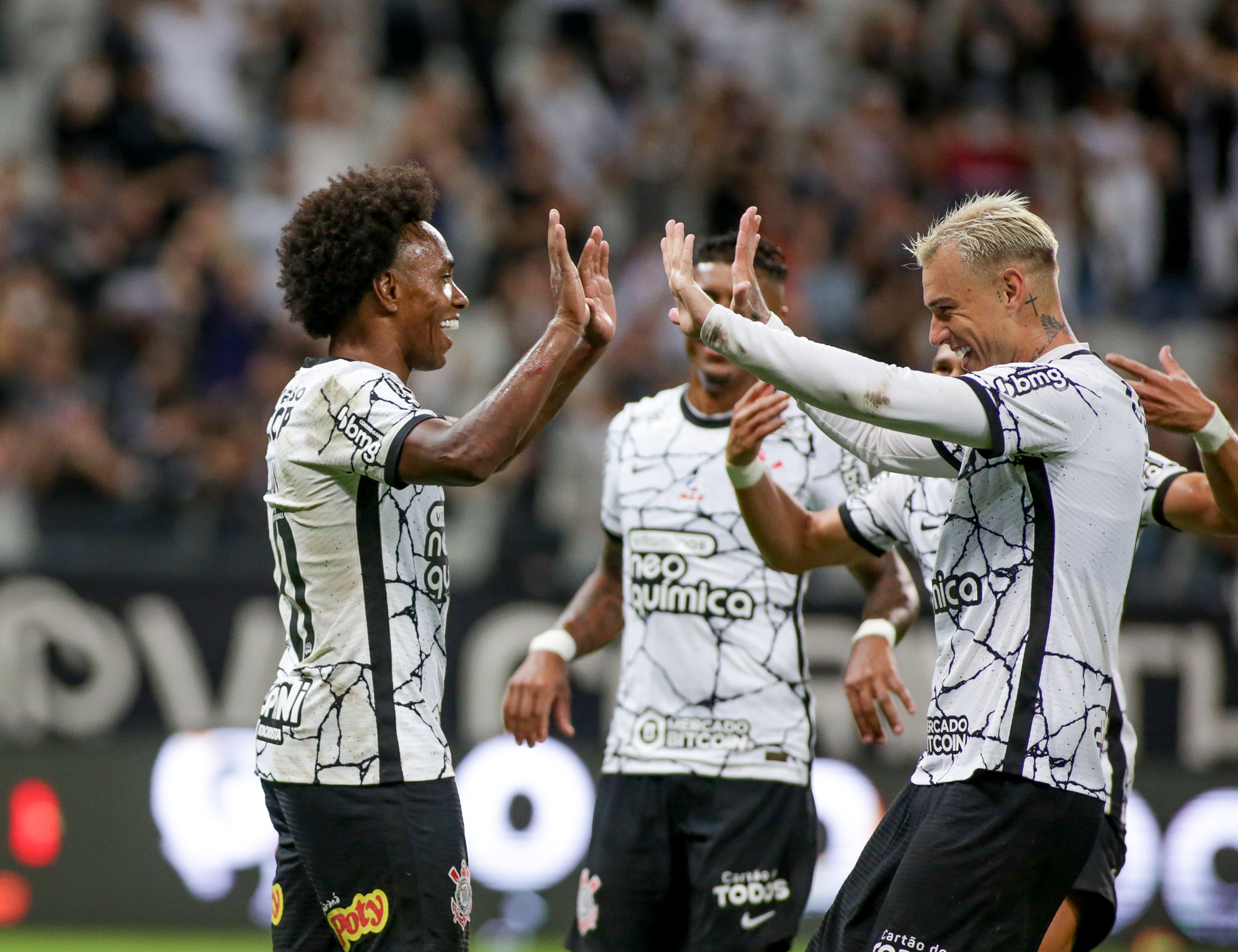 Atacante comenta saída de Sylvinho do Corinthians e entende pressão por ...