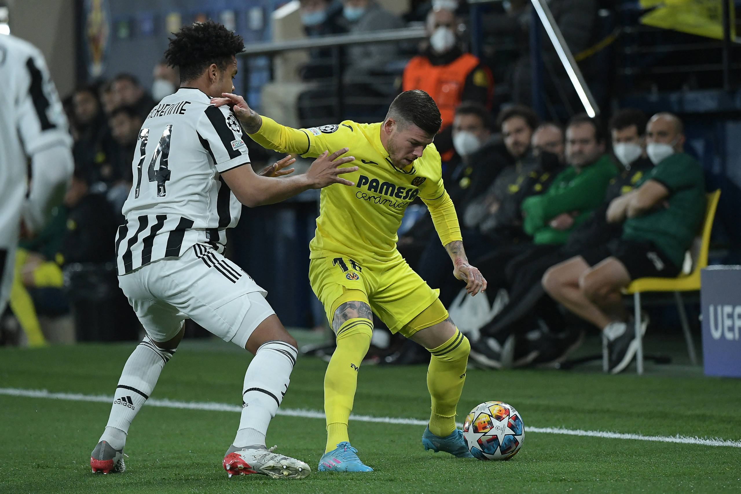 Veja fotos de Villarreal x Juventus pelo jogo de ida das oitavas da ...
