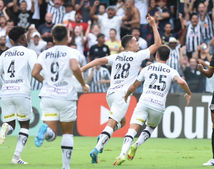 Veja fotos de Santos e Água Santa, pelo Campeonato Paulista Gazeta