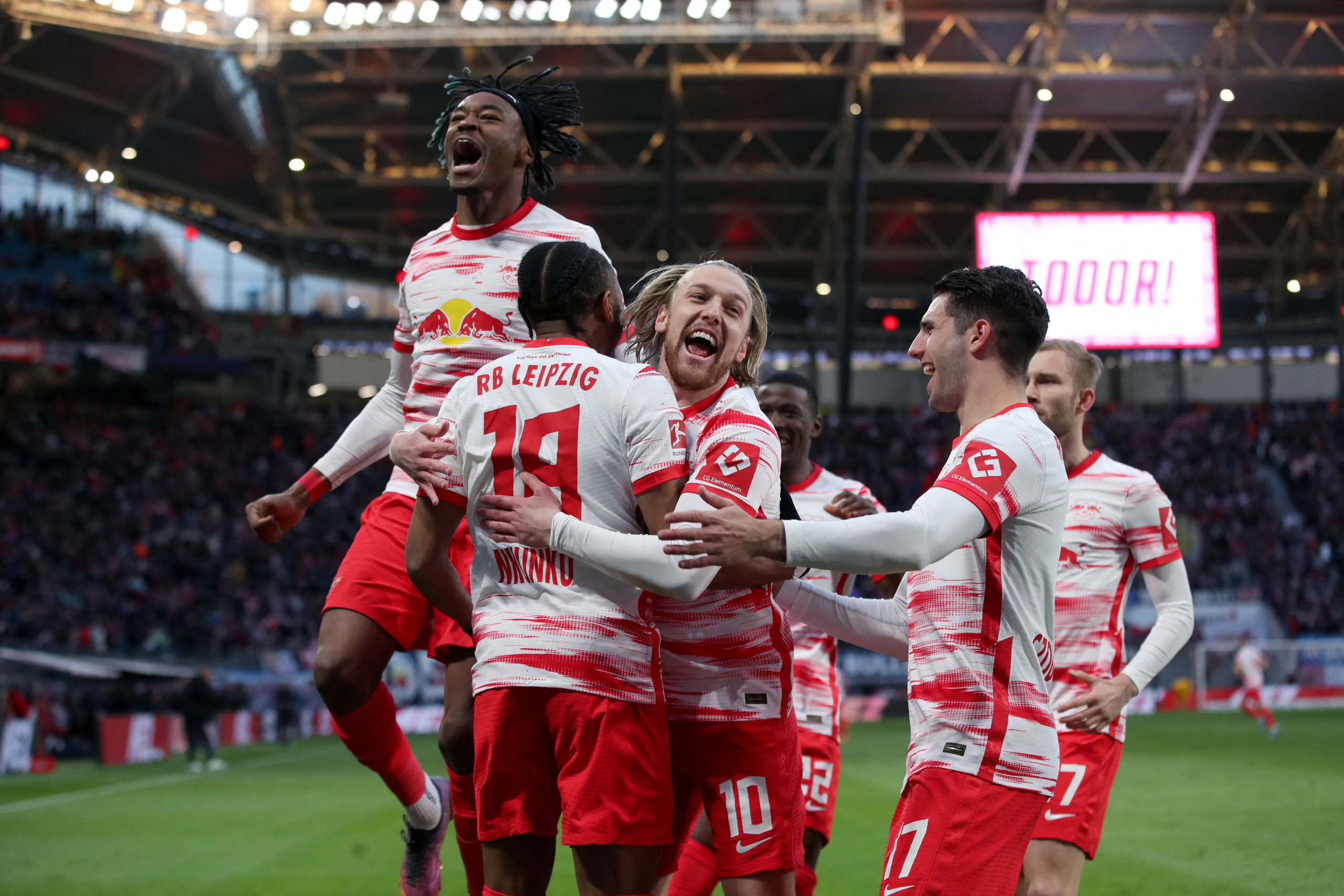 RB Leipzig vence o Hoffenheim pelo Alemão; Leverkusen empata fora de casa