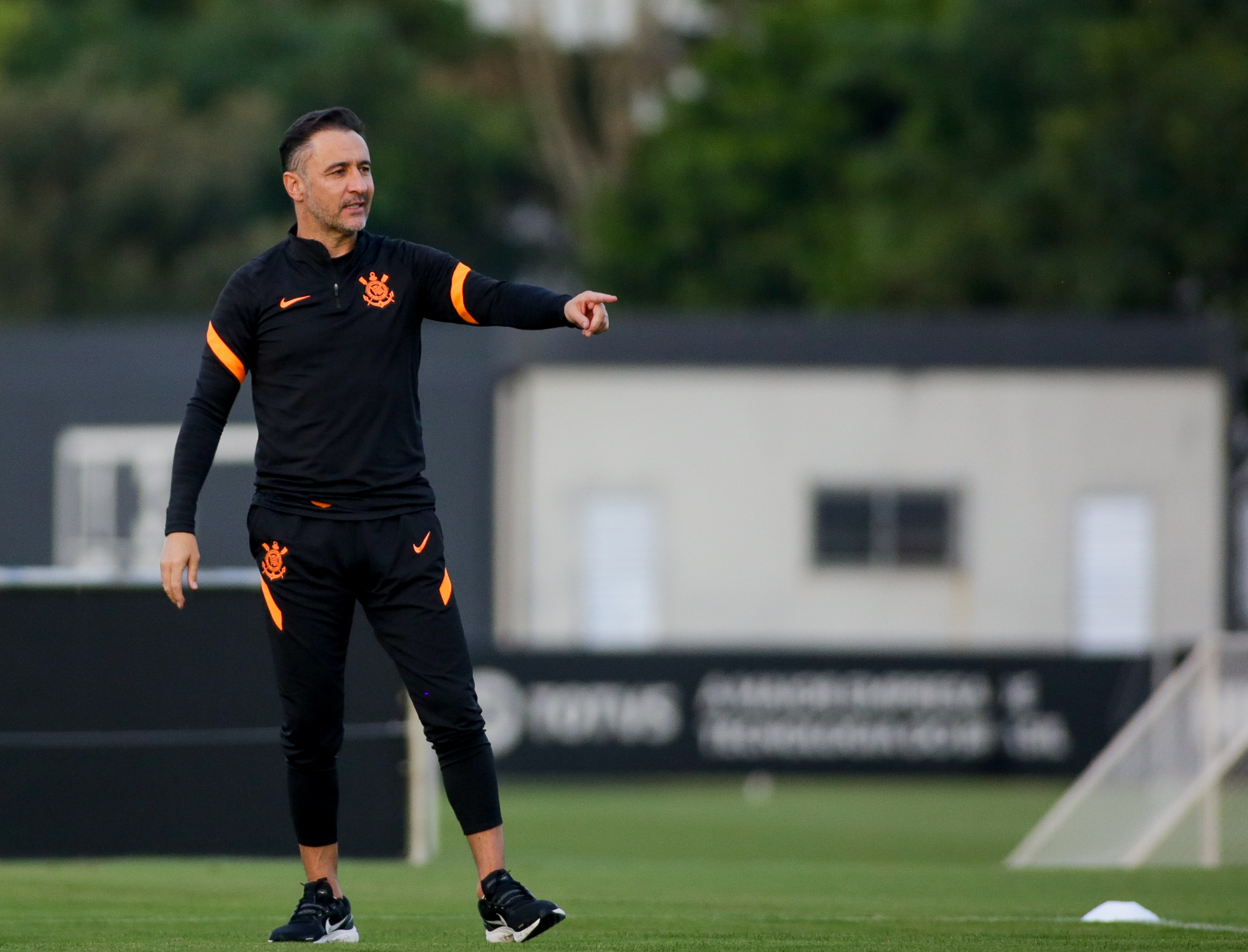 Após polêmica contra o Inter, Corinthians treina no Sul de olho no Boca Juniors