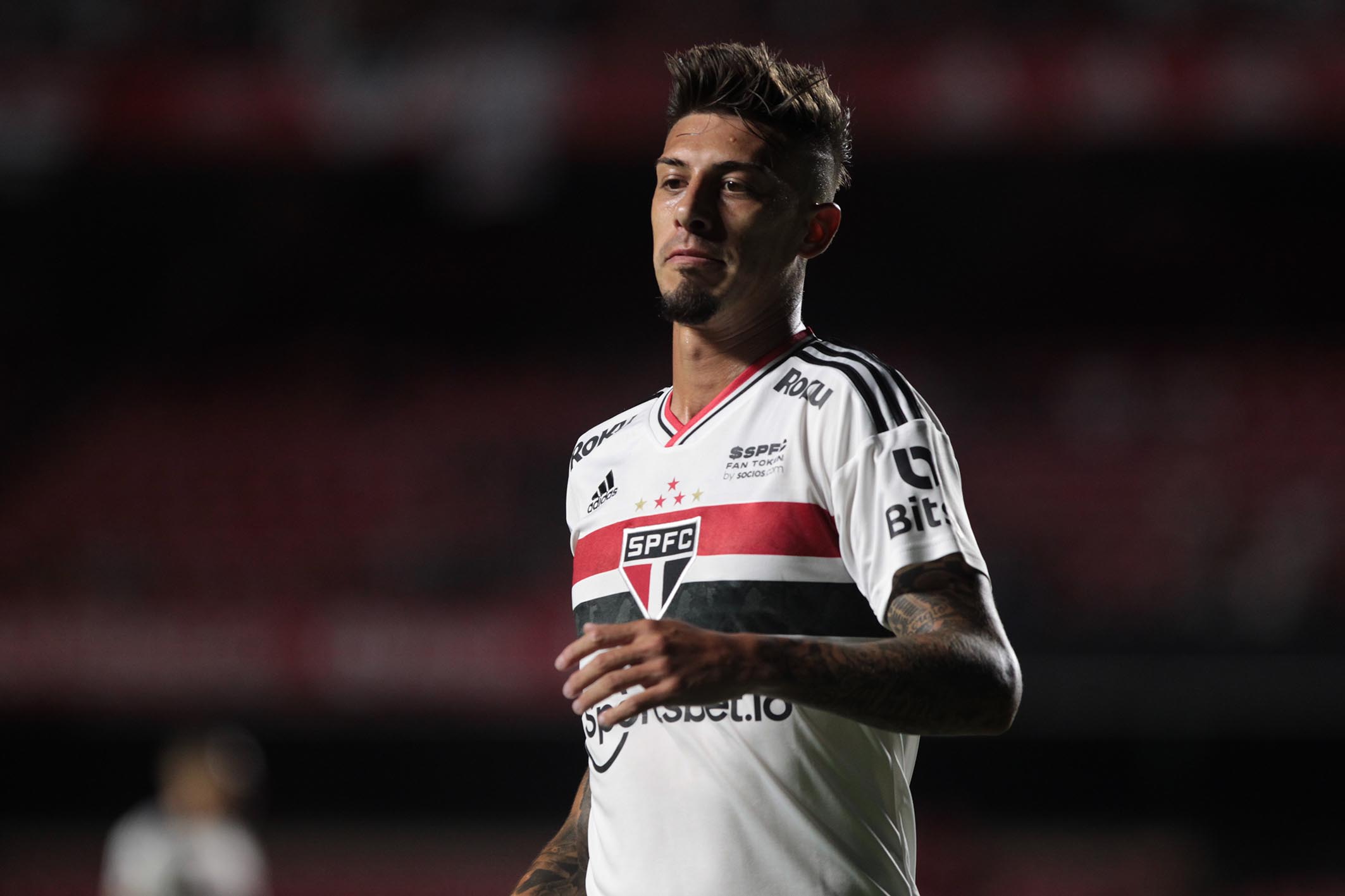 São Paulo anuncia o retorno do argentino Emiliano Rigoni