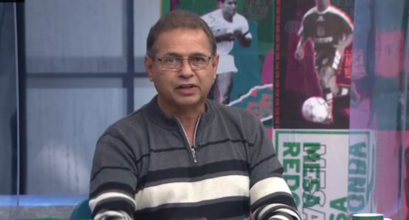 Oscar Roberto Godoi vê pênalti de Vidal em Gustavo Gómez Gazeta Esportiva