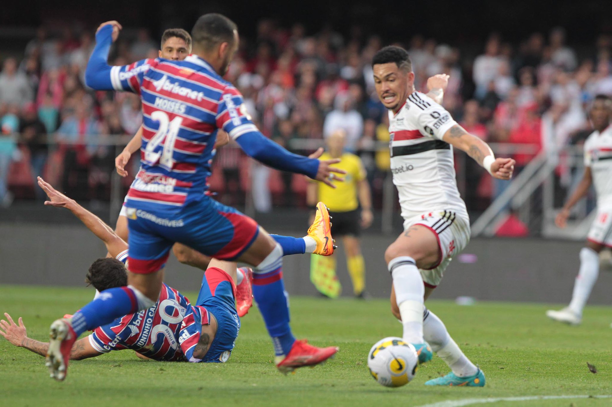 Nas últimas rodadas, São Paulo tem campanha de Z4 Gazeta Esportiva