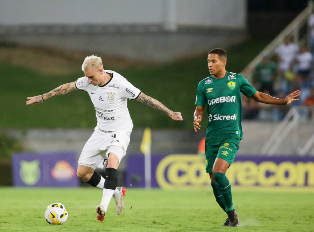 Veja 7 tropeços como visitante que tiraram o Corinthians da briga pelo título