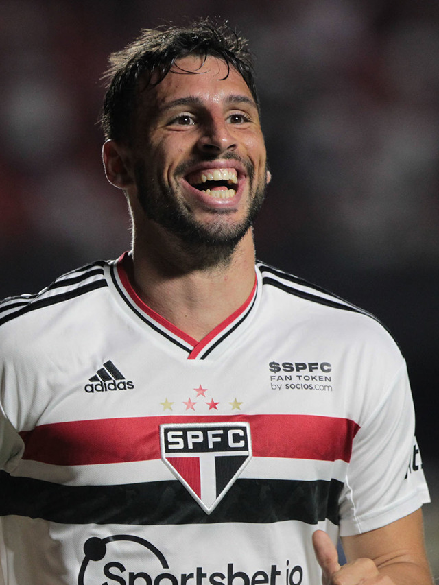 Calleri auge com a camisa do São Paulo Gazeta Esportiva Calleri auge com a camisa do São Paulo Gazeta Esportiva