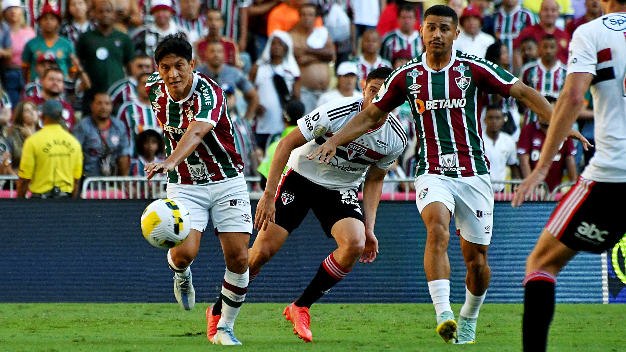 Confira imagens de Fluminense x São Paulo pelo Brasileirão - Gazeta ...