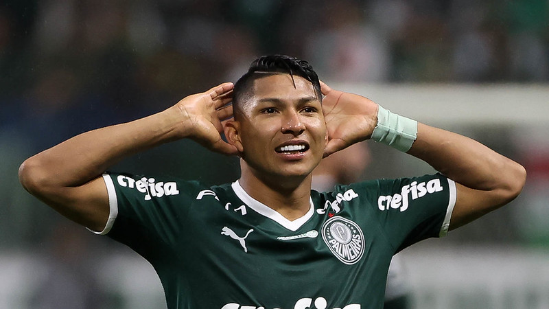 Rony espera mais rivalidade entre Palmeiras e Flamengo em 2023: 
