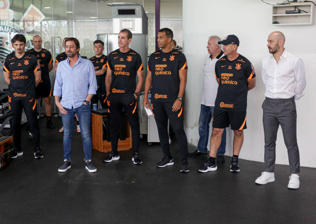Corinthians abre pré-temporada, e atletas conhecem comissão técnica de Fernando Lázaro