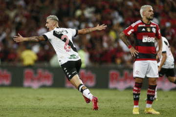 O Flamengo deixou de conquistar a Taça Guanabara neste final de semana ao ser derrotado pelo Vasco por 1 a 0, no Maracanã.