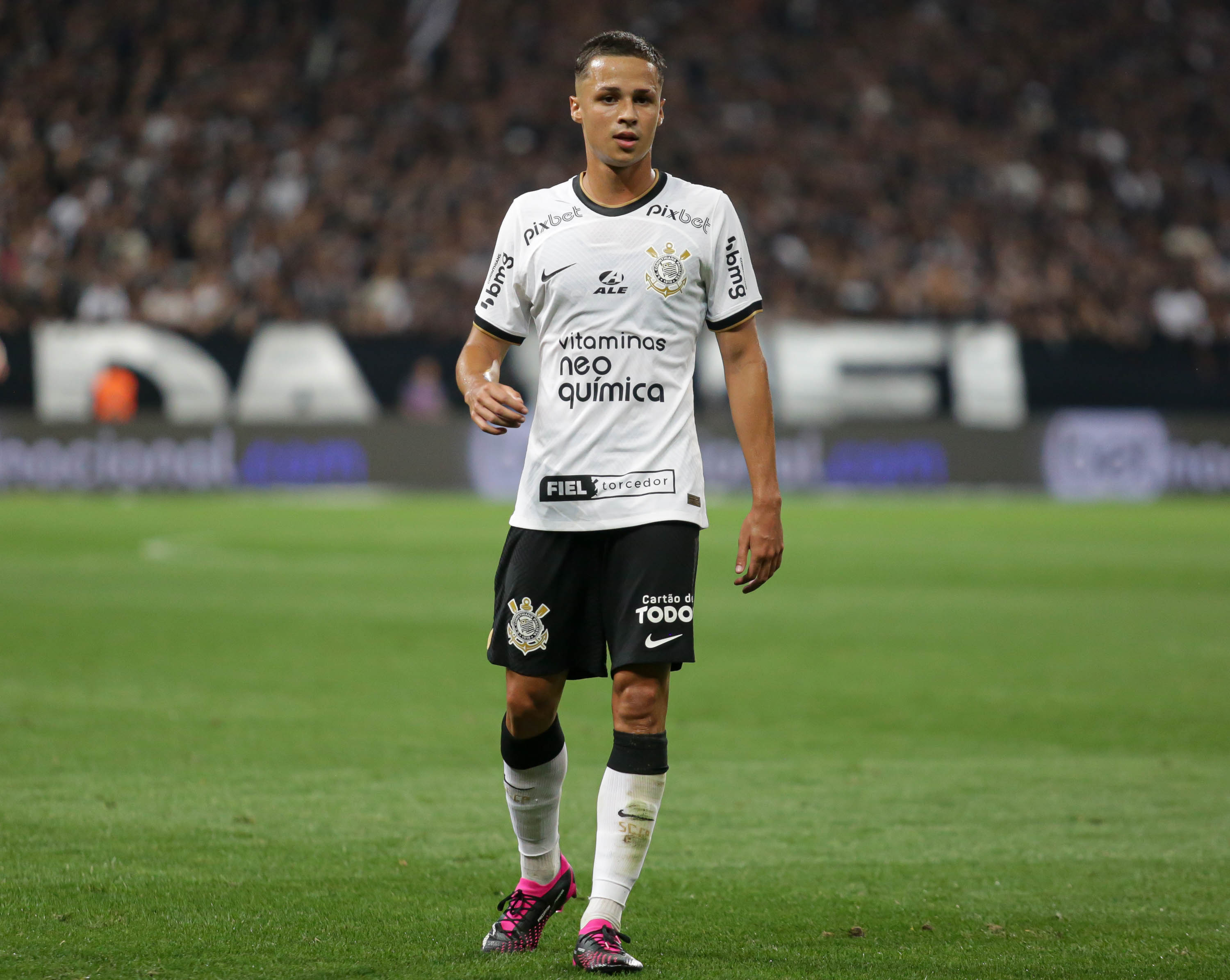 Matheus Araújo comenta transição para o profissional do Corinthians ...