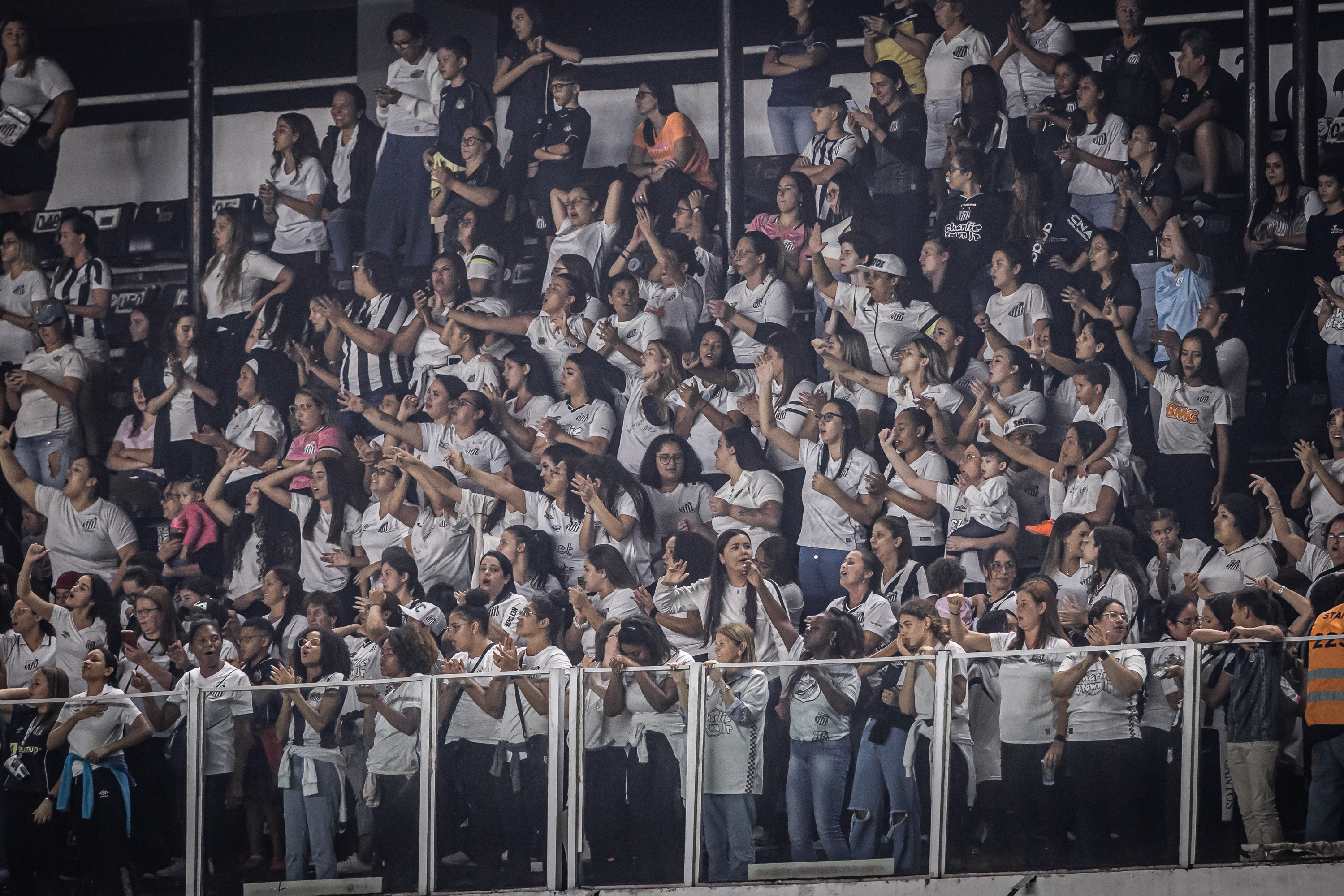 Donas da torcida. Foto: Raul Baretta/Santos FC