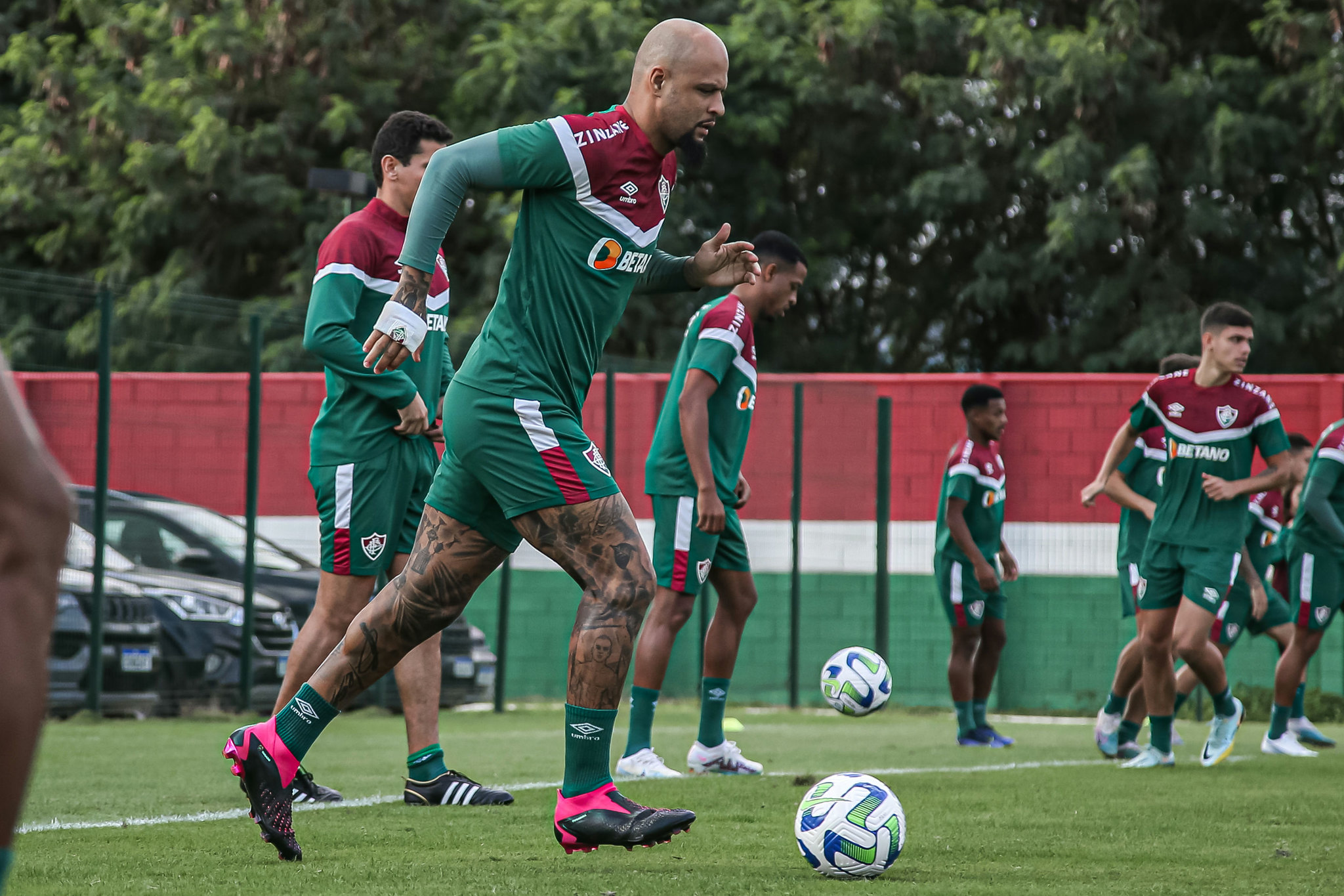 O volante Felipe Melo utilizou suas redes sociais nesta sexta-feira para se posicionar acerca da polêmica em volta do ambiente no Fluminense.