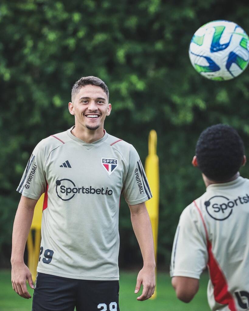 Com dores nas costas, Calleri segue em tratamento e é dúvida no São ...