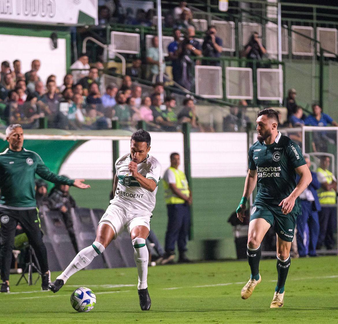 Veja fotos da partida entre Goiás e Coritiba pelo Campeonato Brasileiro ...