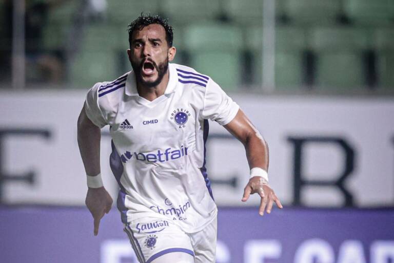 Cruzeiro e Henrique Dourado chegam a acordo para rescisão do contrato do jogador