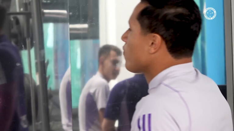 Cruzeiro treina na Toca da Raposa antes de enfrentar o Botafogo