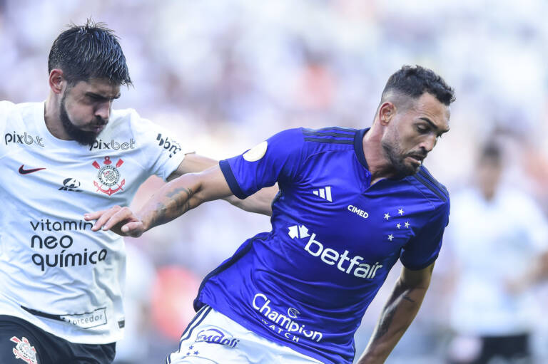 Cruzeiro x Corinthians: veja informações e prováveis escalações do jogo pelo Brasileirão