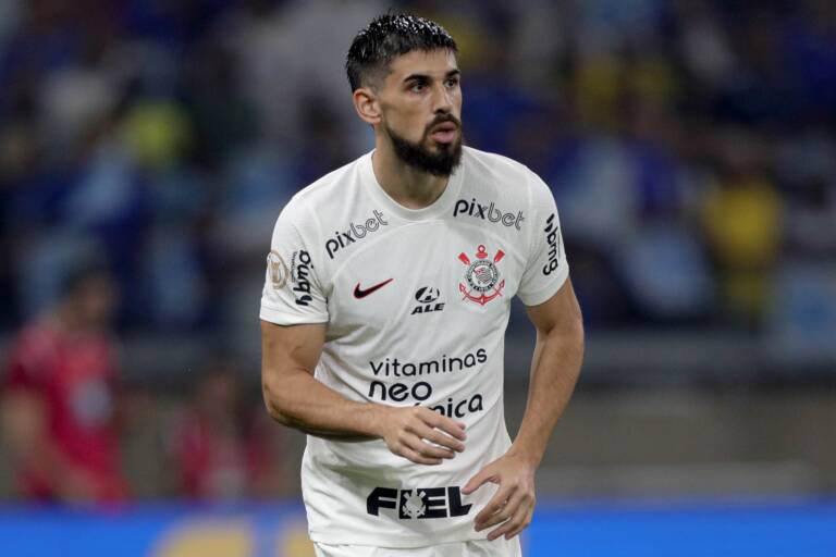 Corinthians aguarda data Fifa para definir futuro de Bruno Méndez