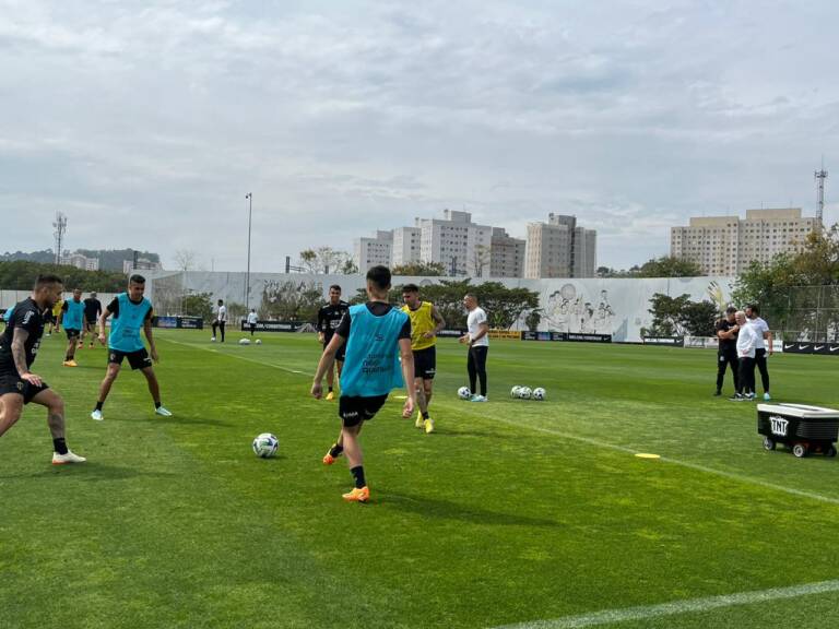 Corinthians faz o primeiro de dois treinos para encarar o Estudiantes pela Sul-Americana