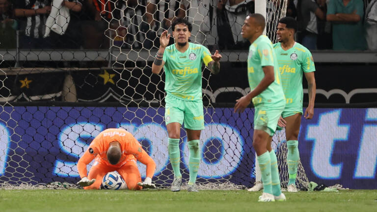 Palmeiras se despede de terceiro uniforme com missão de defender 100% de aproveitamento