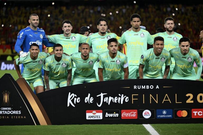 Com problema técnico em avião, Palmeiras tem retorno ao Brasil adiado