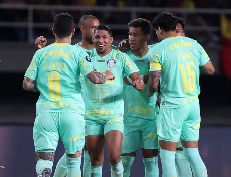 Avassalador! Contra o Deportivo Pereira, Palmeiras volta a marcar três gols no primeiro tempo de uma partida