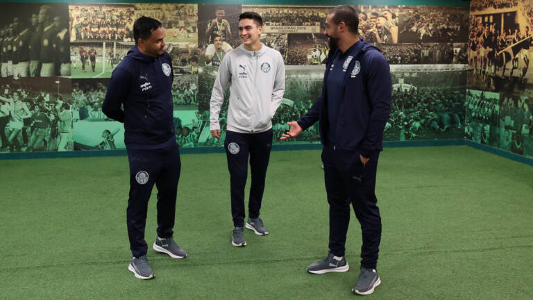 Xô, lesão! Atuesta volta a treinar em campo e pode reforçar Palmeiras ainda em 2023