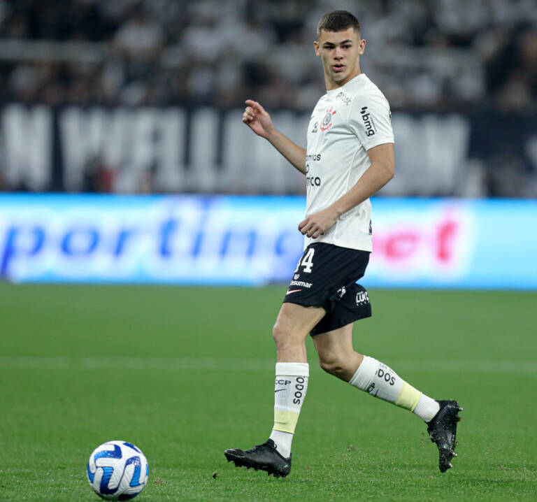 Pendurados passam ilesos, e Corinthians não terá desfalques por suspensão contra o Palmeiras
