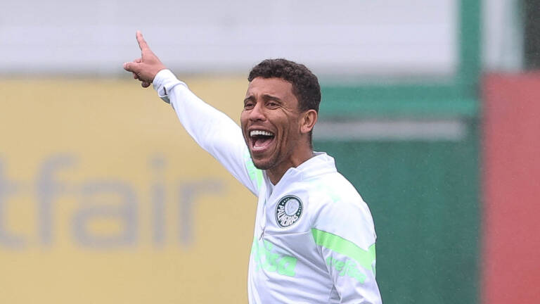 Marcos Rocha diz que Palmeiras tem que pensar 