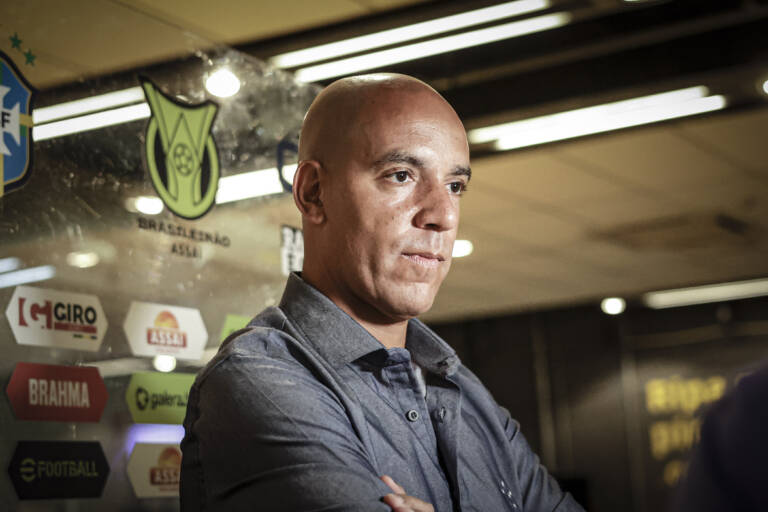 Com jejum de vitórias, Cruzeiro anuncia demissão do técnico Pepa