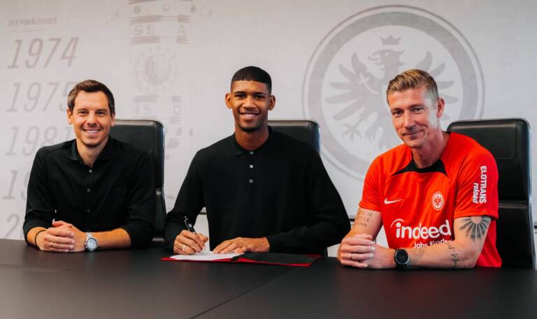 Flamengo conclui venda de goleiro da base para o Frankfurt, da Alemanha; veja detalhes