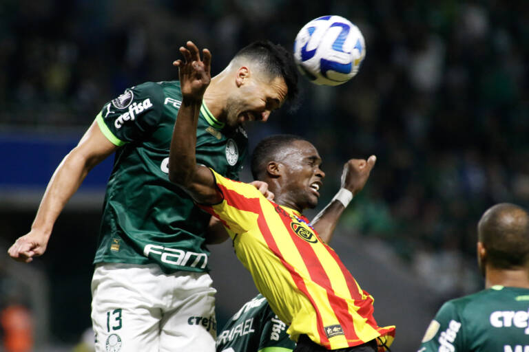 Palmeiras chega a melhor marca defensiva com Abel, mas perde 100% contra colombianos em casa